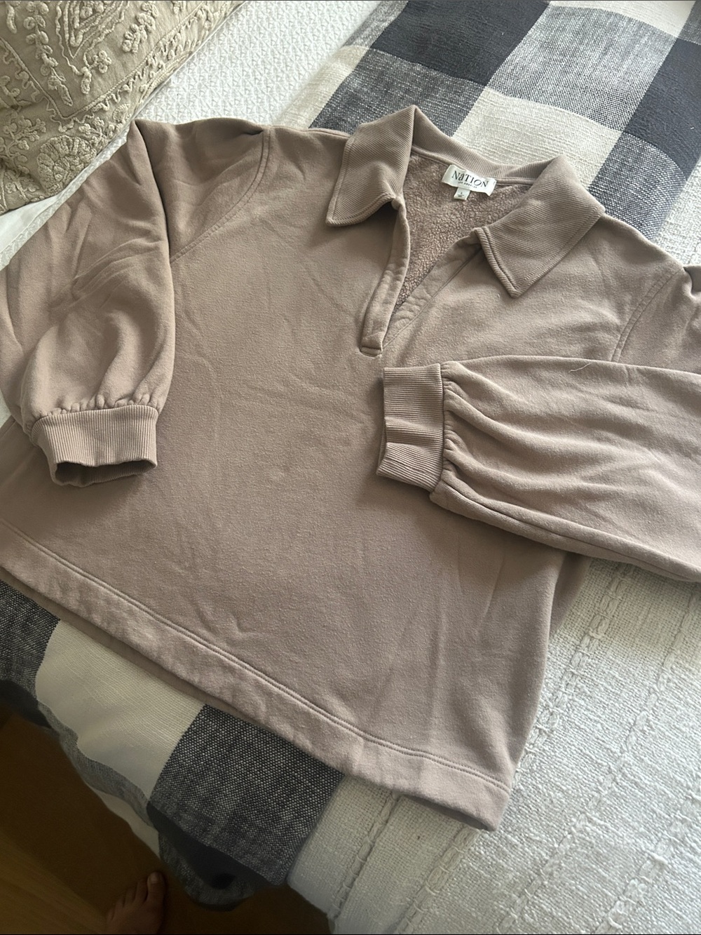 Nation Los Angeles Women’s Long-Sleeve Polo Sweatshirt in Taupe 100% Cotton